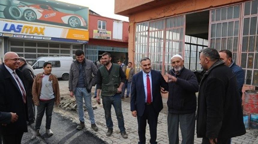 Başkan Cabbar Sanayi Caddesindeki Sıcak Asfalt &Ccedil;alışmalarını Denetledi
