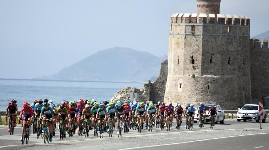 Yurt dışından gelen bisiklet takımları Mersin&rsquo;de kamp yapacak