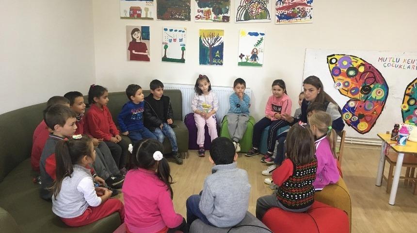 Oyun oynayarak zekalarını geliştiriyor