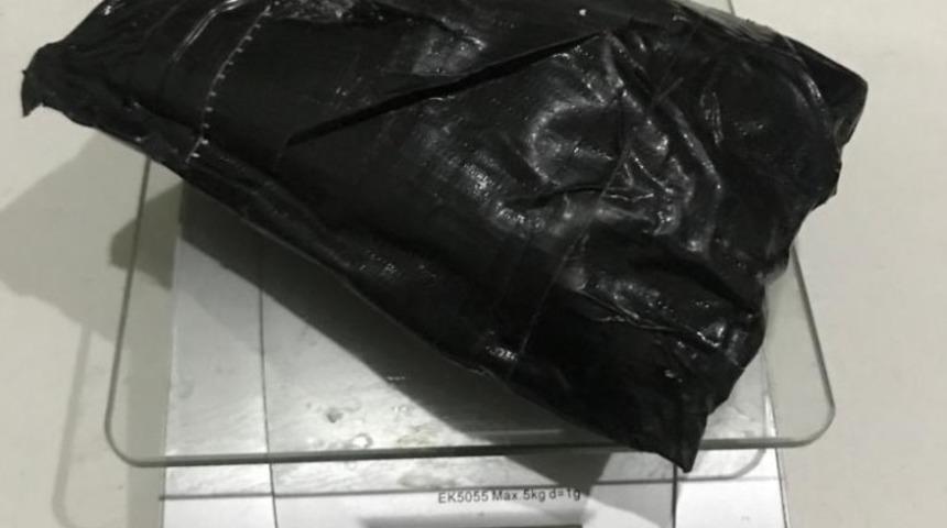 Uyuşturucu ticareti yapan bir kişi tutuklandı