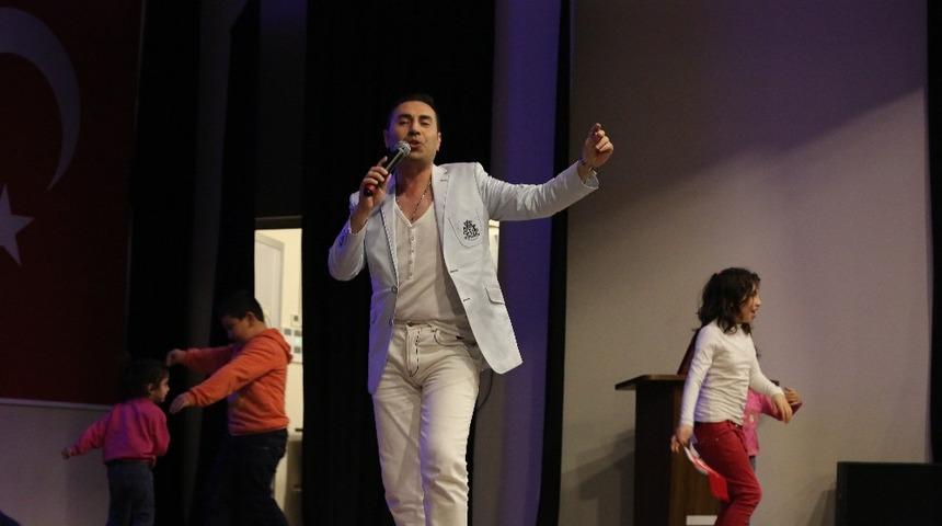 Efeler Belediyesinden &ouml;ğretmenlere &ouml;zel konser