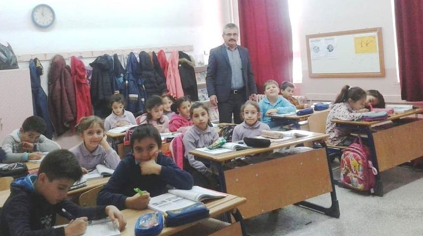 Veli&rsquo;den Şevket &ouml;ğretmen ve okul idaresine şikayet değil, &ouml;vg&uuml;