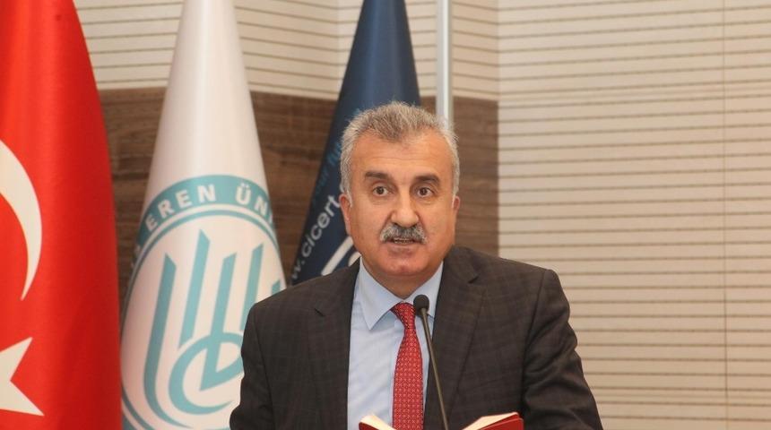 BE&Uuml;&rsquo;de "Tarih Metodolojisinde Bilgisayar Kullanımı" programı