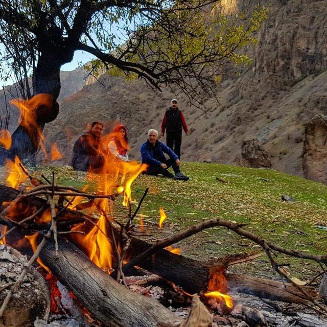 Yaz kar kış demeden Hakkari&rsquo;yi tanıtıyorlar 1