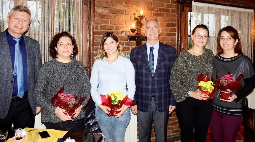 Başkan Kale &ouml;ğretmenleri yalnız bırakmadı