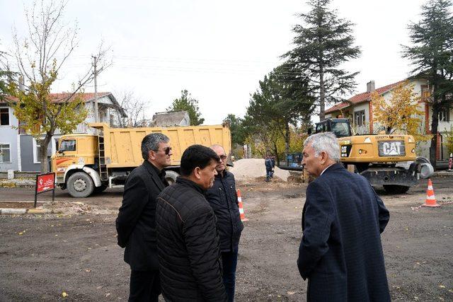 Isparta Belediyesi’nden Mehmet Tönge’de alt ve üstyapı çalışmaları