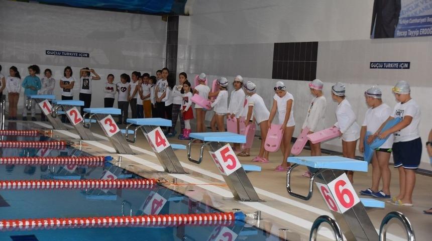 Sinop&rsquo;ta &ldquo;Y&uuml;zme Bilmeyen Kalmasın Projesi&rdquo;