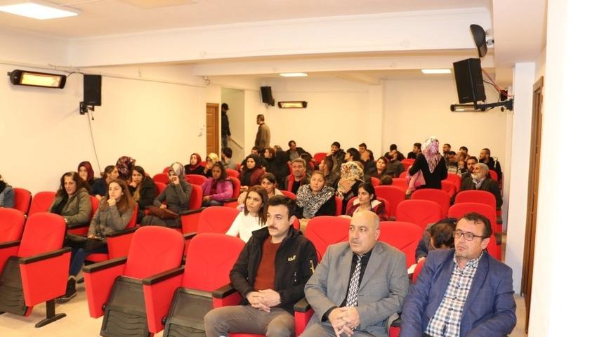 Erzincan&rsquo;da gen&ccedil; &ccedil;ift&ccedil;ilere eğitim verildi