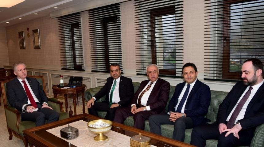 Vali Gül ihracatçılarla buluştu