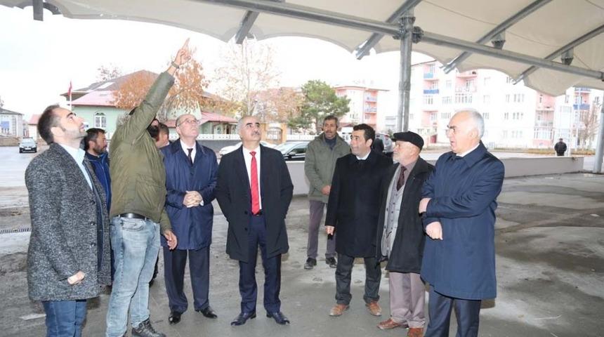 Başkan Aydın, Cumartesi Pazarı’nda incelemelerde bulundu