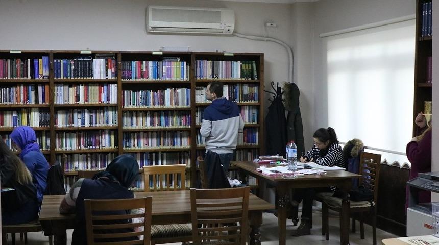 25 bin kitap Faik Baysal&rsquo;da okuyucularla buluşuyor