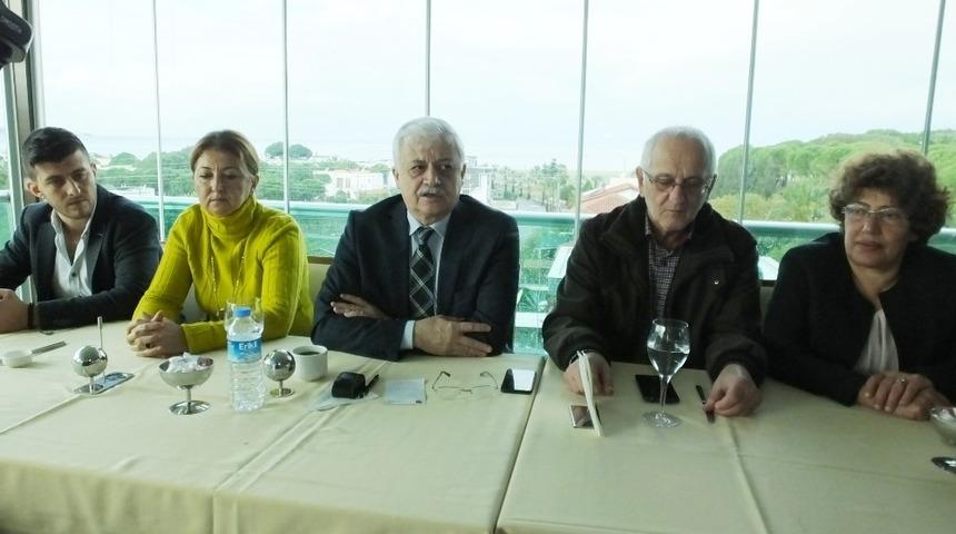 Burhaniye&rsquo;de Deveciler se&ccedil;im startını verdi