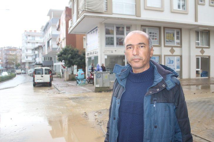 Manavgat’ta yağmur hayatı olumsuz etkiledi G3