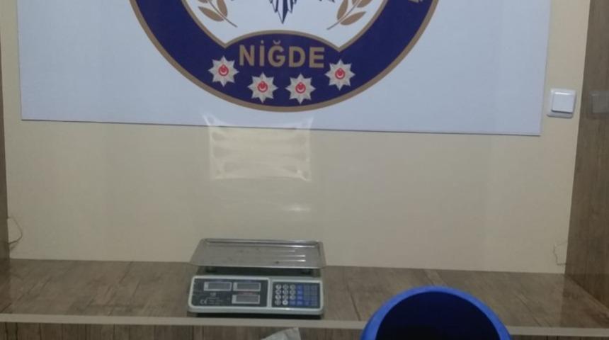 Niğde polisinden uyuşturucu operasyonu; 2 kişi tutuklandı