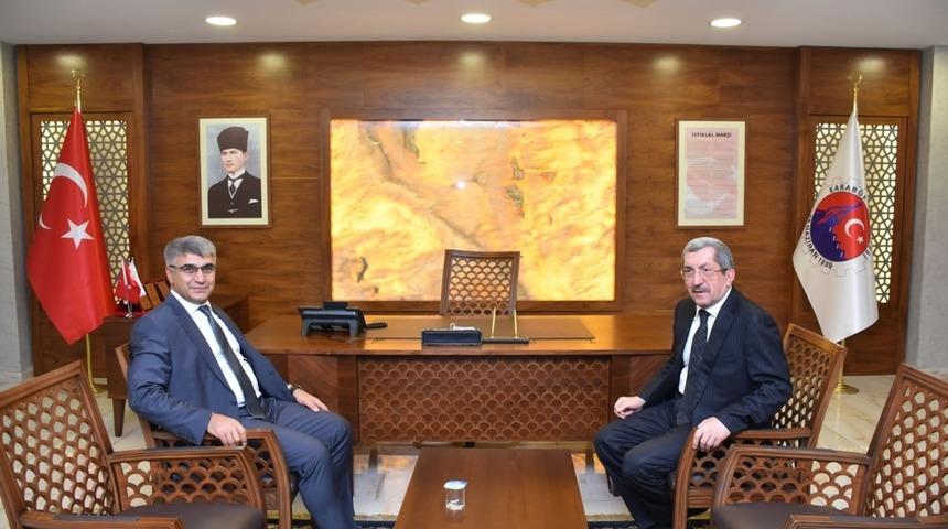 Vali G&uuml;rel belediye &ccedil;alışmaları hakkında bilgi aldı