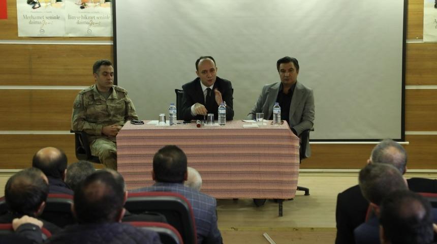 Kaymakam Solak, muhtarlarla bir araya geldi