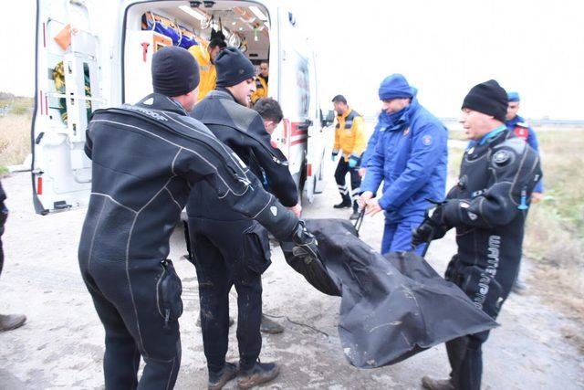 Edirne'de sağanak, su baskınlarına neden oldu, yollar kapandı (6)