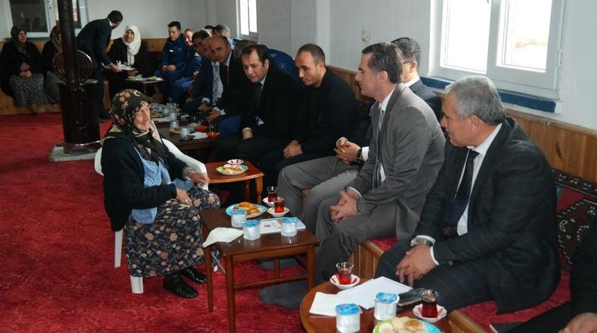 Kızılcahamam Kaymakamı Yıldız, il&ccedil;e sakinlerini dinledi