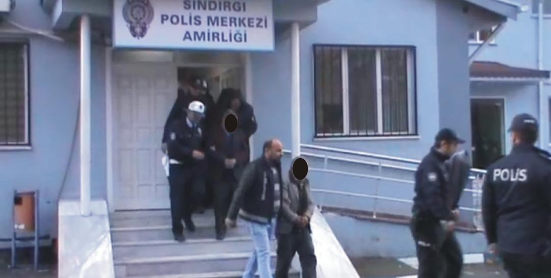 Fuhuş operasyonunda iğren&ccedil; detay! Banyolu ve banyosuz tarifesi