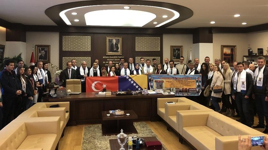 Bosna Hersek&rsquo;ten gelen STK&rsquo;lar Başkan &Ccedil;etin&rsquo;i ziyaret etti