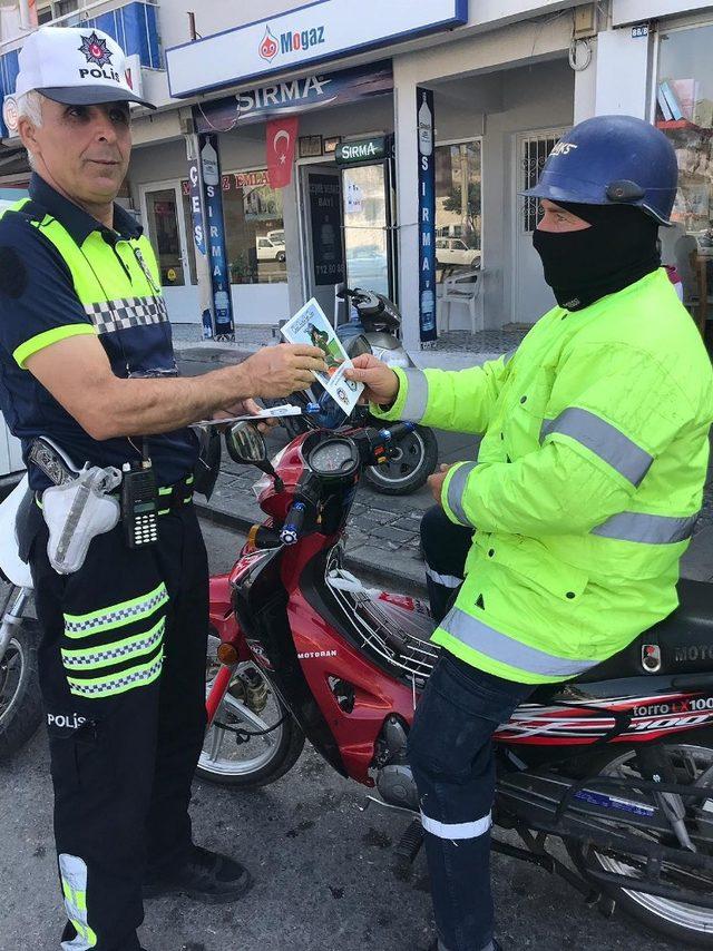 Çeşme emniyeti, 3 bin 77 motosiklet ve elektrikli bisikleti denetledi