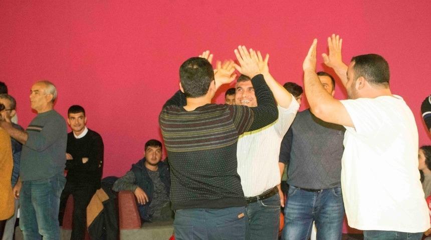 AOSB &ccedil;alışanları bowling turnuvasında stres attı