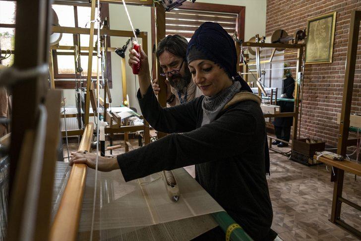 Dağ köyündeki Katar sarayına ipek halı G5