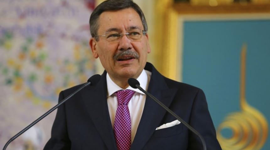 Karar yazarından dikkat çeken sözler! "Melih Gökçek 'kitapsız'dı"