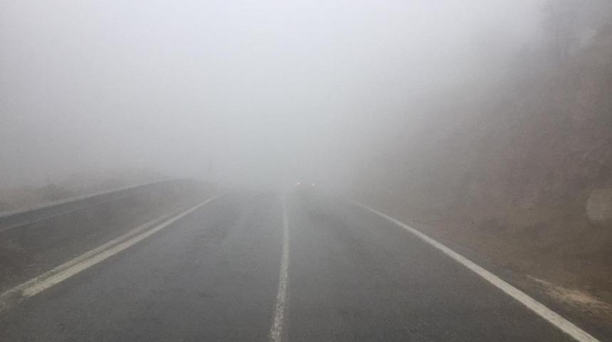 Sincik il&ccedil;esinde sis etkili oldu