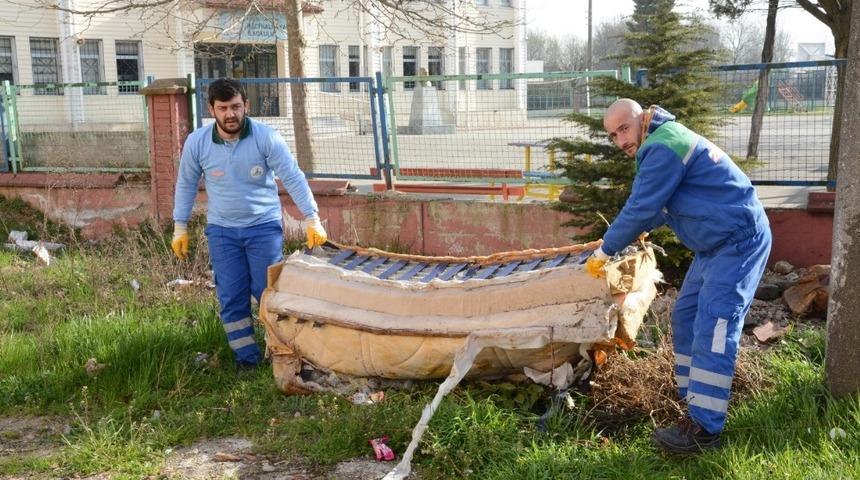 Kartepe Belediyesi evsel atıkları topluyor