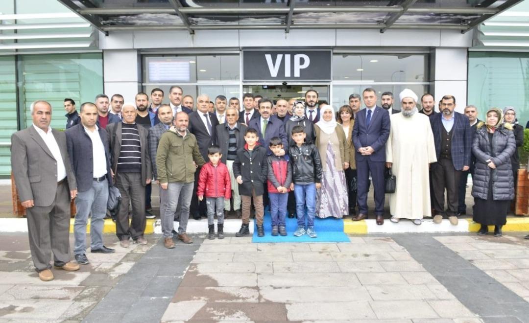 Şehit ve gazi aileleri umreye g&ouml;nderdi