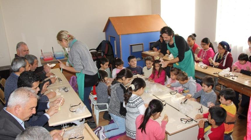 Germencikli &ccedil;ocuklar oyun at&ouml;lyesinde doyasıya eğlendi