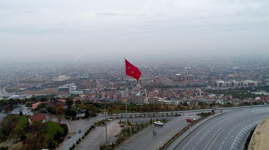 B&uuml;y&uuml;kşehir&rsquo;den Akyokuş&rsquo;a dev T&uuml;rk bayrağı