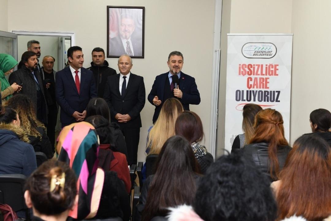 Başkan Alatepe&rsquo;den havalimanı iş&ccedil;ilerine ilk g&uuml;n uğurlaması