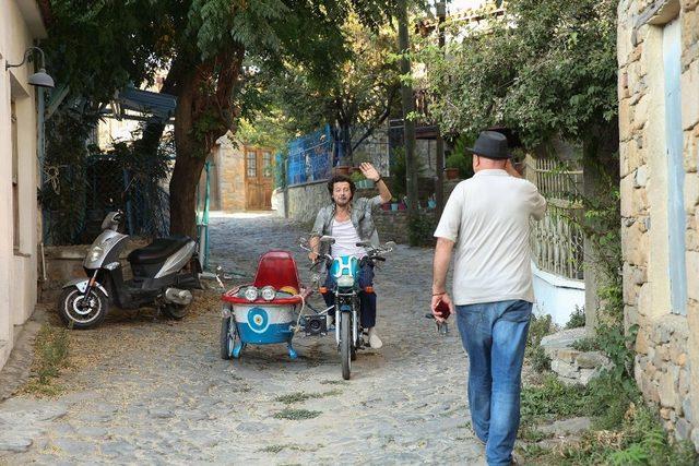 Ata Demirer’in yazdığı 