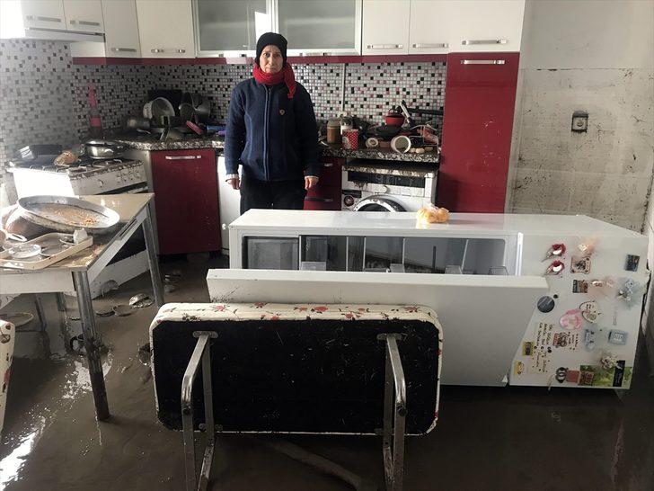 Sel sularından camdan atlayıp kurtulmuşlar  G1