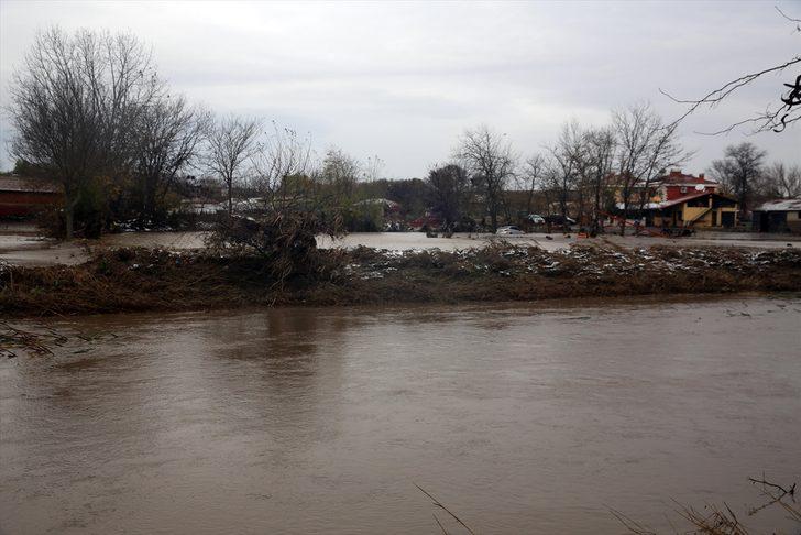 Sel sularından camdan atlayıp kurtulmuşlar  G2