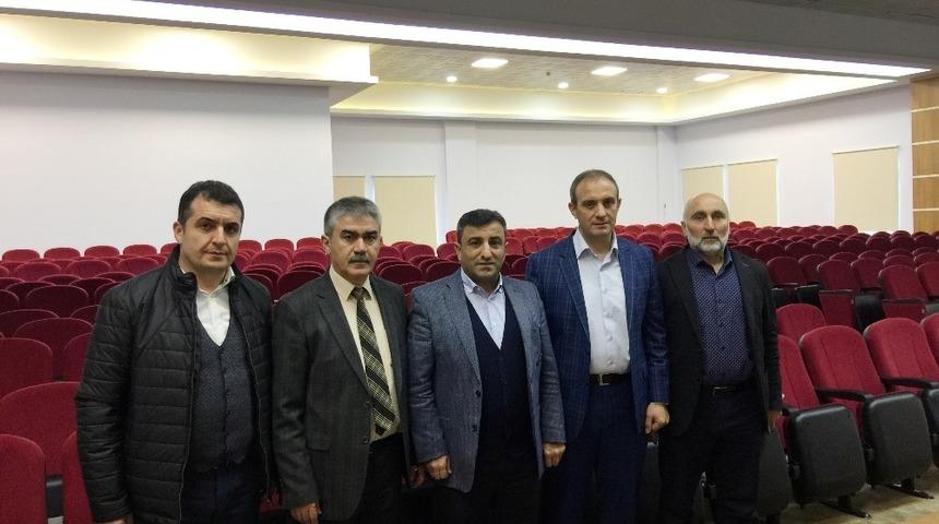 AK Parti Ortahisar İl&ccedil;e Başkanı Temel Altunbaş imam hatip lisesini ziyaret etti.