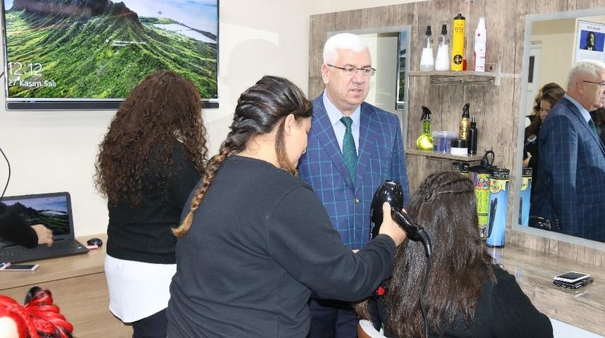 Ergene’de kuaförlük kursu açıldı