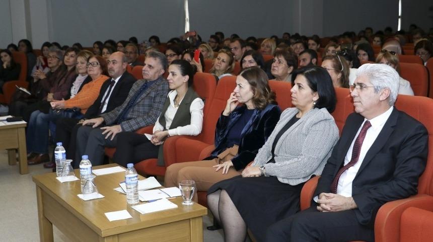Taş: "Yeni y&uuml;zyılda kadın ve gen&ccedil;lerin &ouml;nemi artacak"