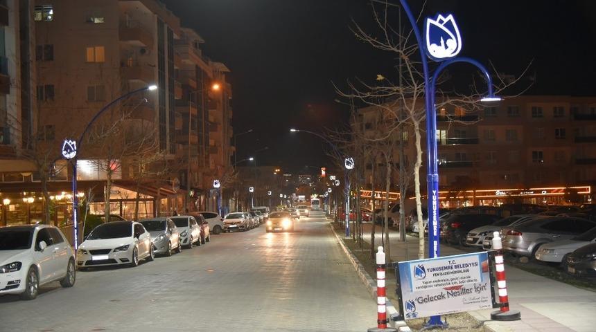 Yunusemre&rsquo;de ışıklandırma &ccedil;alışmaları