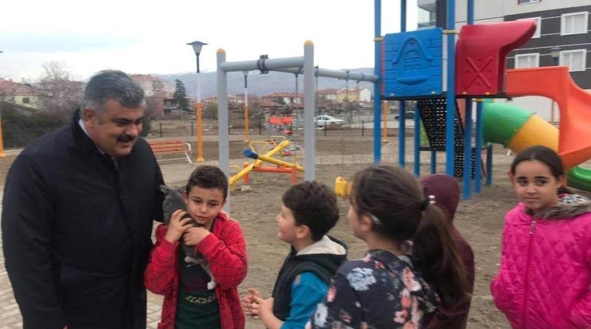 Başkan &Ouml;zg&uuml;ven, parkları inceledi