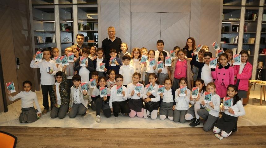 Başkan Tarhan’dan öğrencilere: "Bol bol okuyun"