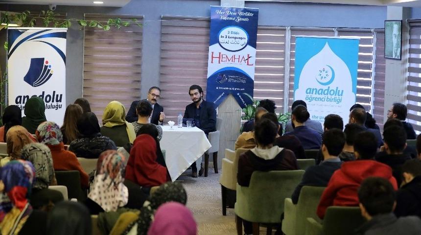 Rekt&ouml;r Prof. Dr. G&uuml;r &ouml;ğrencilerle buluştu