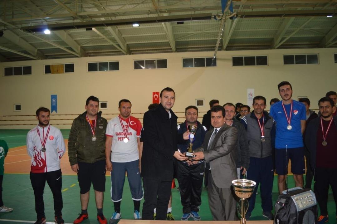 Isparta&rsquo;da Şehit Sercan Kara anısına kurumlararası futsal turnuvası