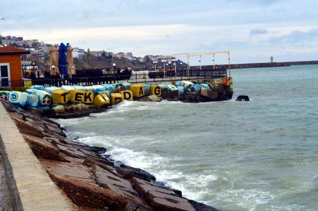 Tekirdağ'da fırtına; eğitim uçuşları iptal edildi (2)