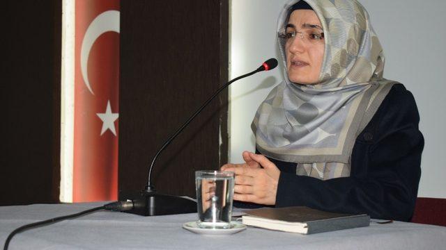 “Efendimizi Anlamak” konulu konferansına yoğun ilgi