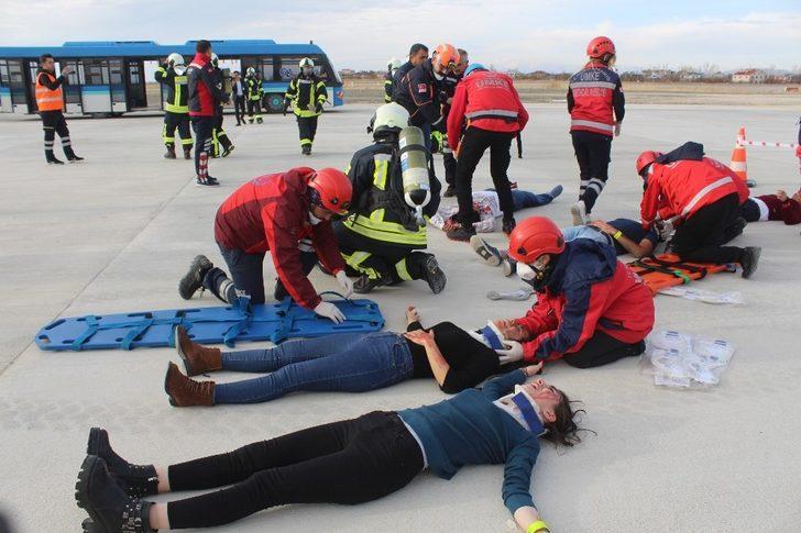 Van’da gerçeği aratmayan uçak kazası tatbikatı G5