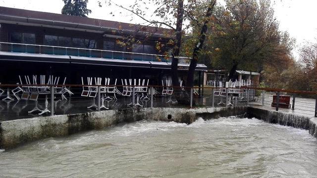 Manavgat'ta şiddetli yağış taşkına neden oldu (3)