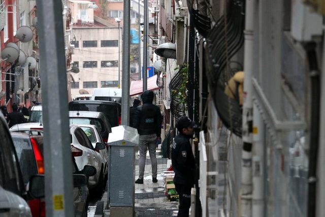 Şişli'de hareketlilik: Polis bir sokakta önlem aldı (1)